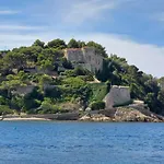 Les Mimosas, Hameau De Cabasson, A 400m De La Et Du De Bregancon, Classee 3 Etoiles, De 2 A 8 Personnes