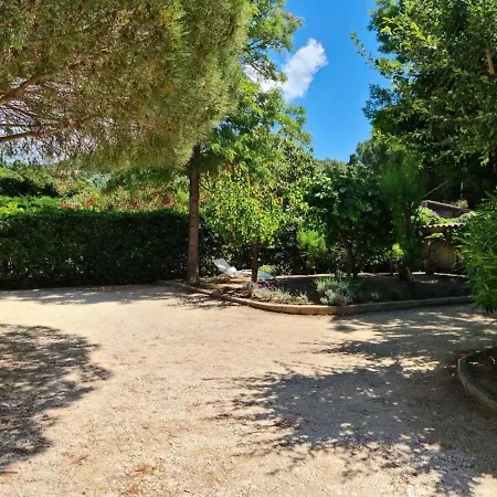 Les Mimosas, Hameau De Cabasson, A 400m De La Et Du De Bregancon, Classee 3 Etoiles, De 2 A 8 Personnes