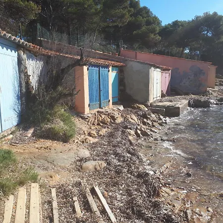 Les Mimosas, Hameau De Cabasson, A 400m De La Et Du De Bregancon, Classee 3 Etoiles, De 2 A 8 Personnes Villa