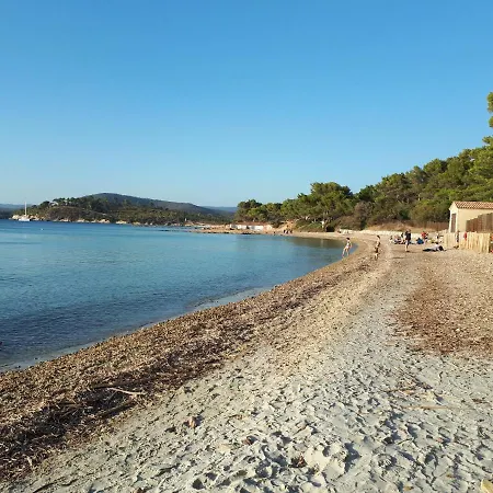 Villa Les Mimosas, Hameau De Cabasson, A 400m De La Et Du De Bregancon, Classee 3 Etoiles, De 2 A 8 Personnes *