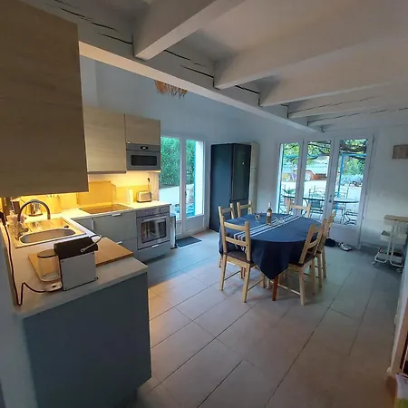 Les Mimosas, Hameau De Cabasson, A 400m De La Et Du De Bregancon, Classee 3 Etoiles, De 2 A 8 Personnes