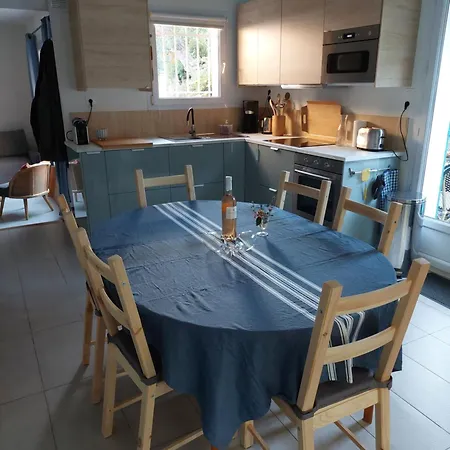 Villa Les Mimosas, Hameau De Cabasson, A 400m De La Et Du De Bregancon, Classee 3 Etoiles, De 2 A 8 Personnes